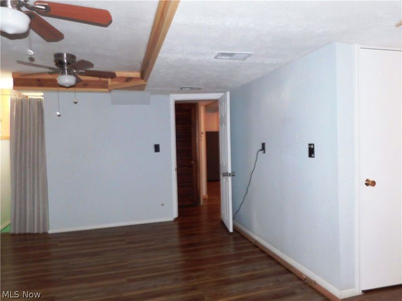 584 Eastland Road, Berea, OH 44017 Photo 24