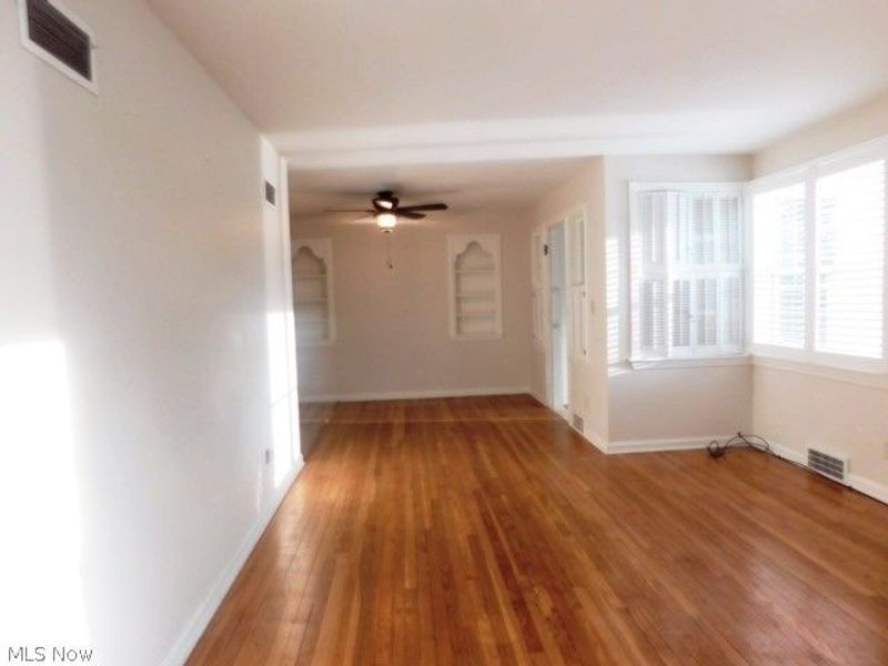 584 Eastland Road , Berea, OH 44017 Photo 3