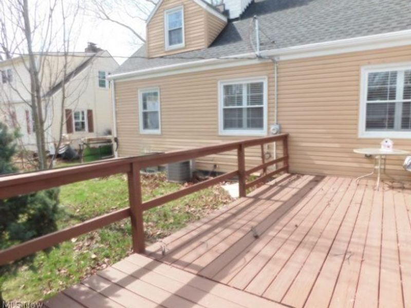 584 Eastland Road, Berea, OH 44017 Photo 31