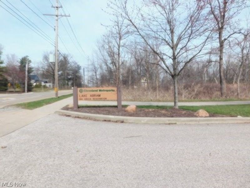 584 Eastland Road, Berea, OH 44017 Photo 33