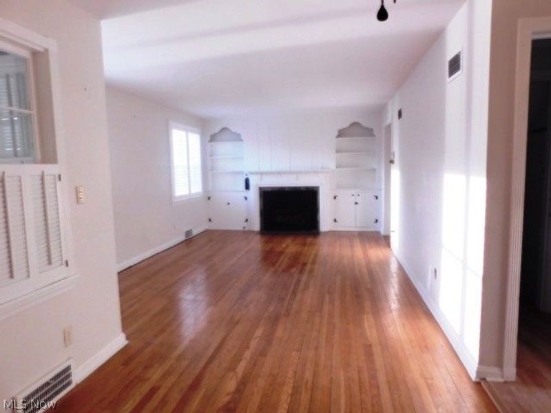 584 Eastland Road, Berea, OH 44017 Photo 5