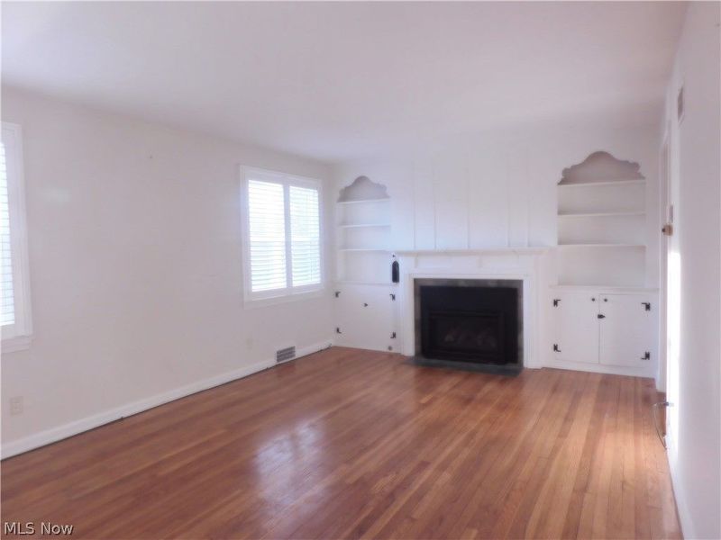 584 Eastland Road , Berea, OH 44017 Photo 7