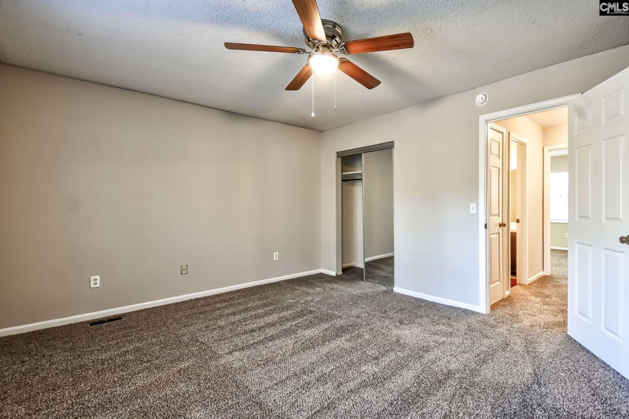 128-130 Country Towns Drive  Photo 10