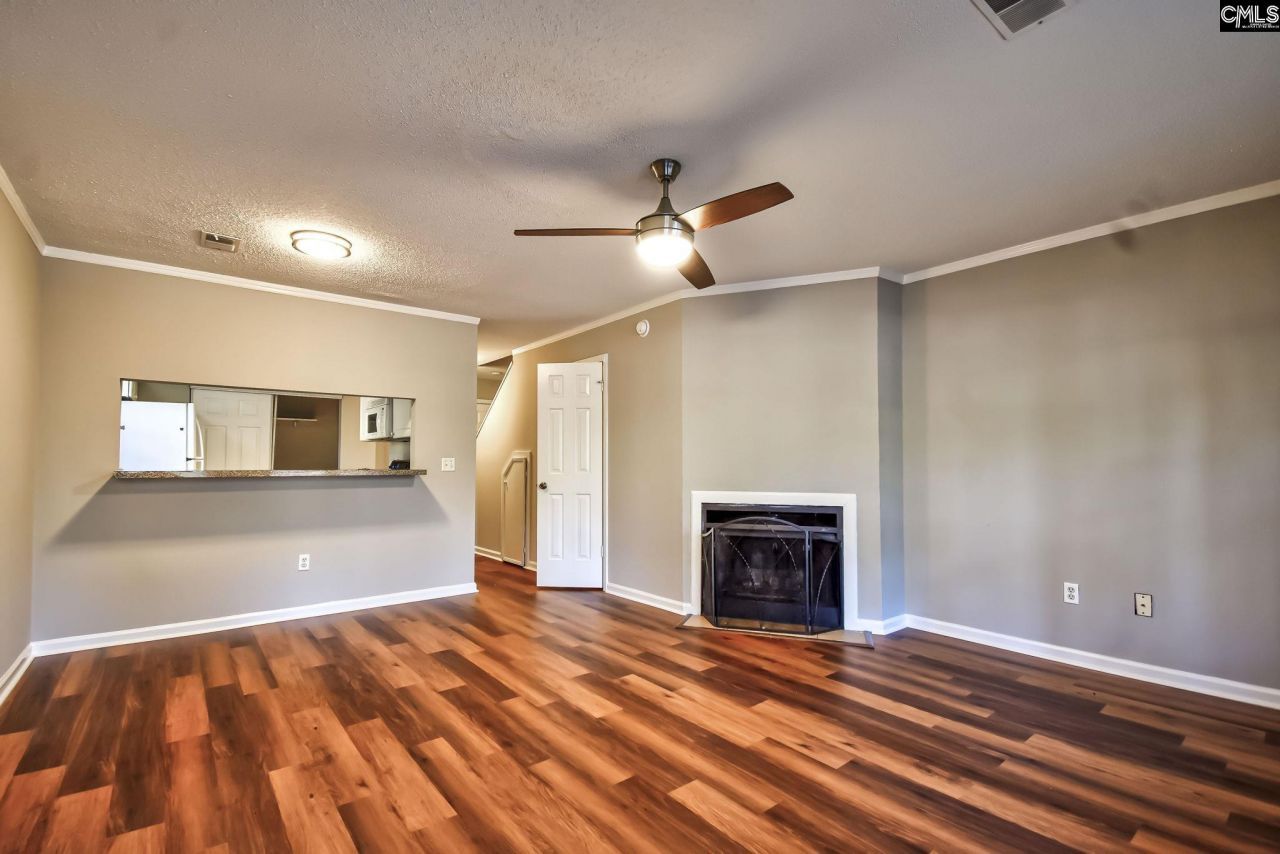 128-130 Country Towns Drive  Photo 5