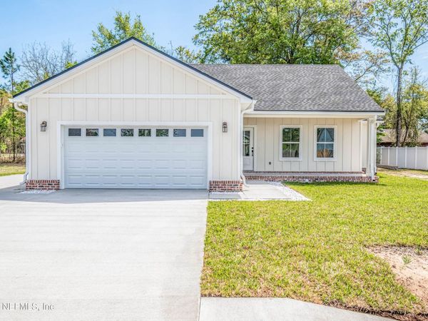 4298 WOLFE Drive, Macclenny, FL 32063