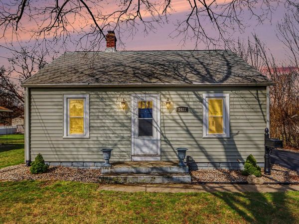 2421 Parchmount Avenue, Kalamazoo, MI 49004