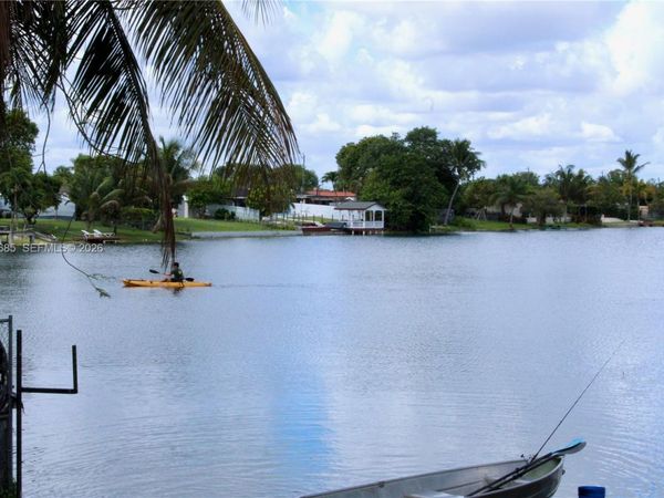 8140 W 12th Ave, Hialeah, FL 33014