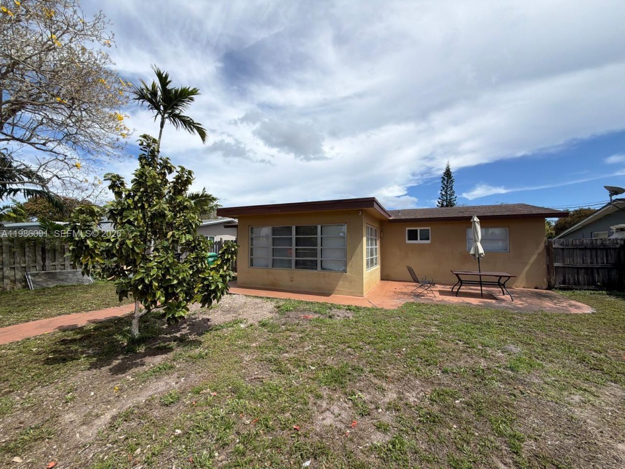 1833 SW 43rd Ave , Fort Lauderdale, FL 33317 Photo