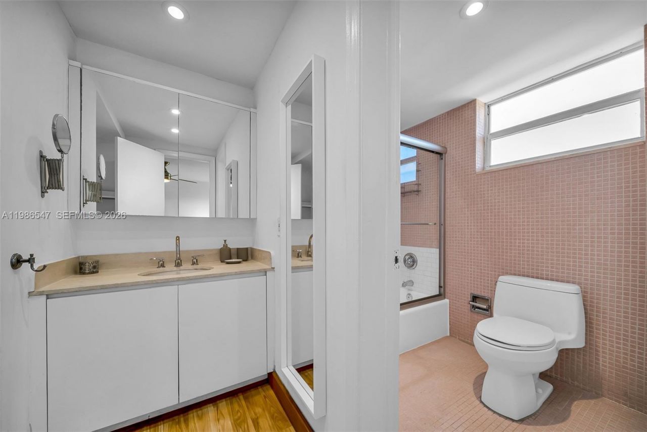 555 Crandon Blvd , Unit 53, Key Biscayne, FL 33149 Photo