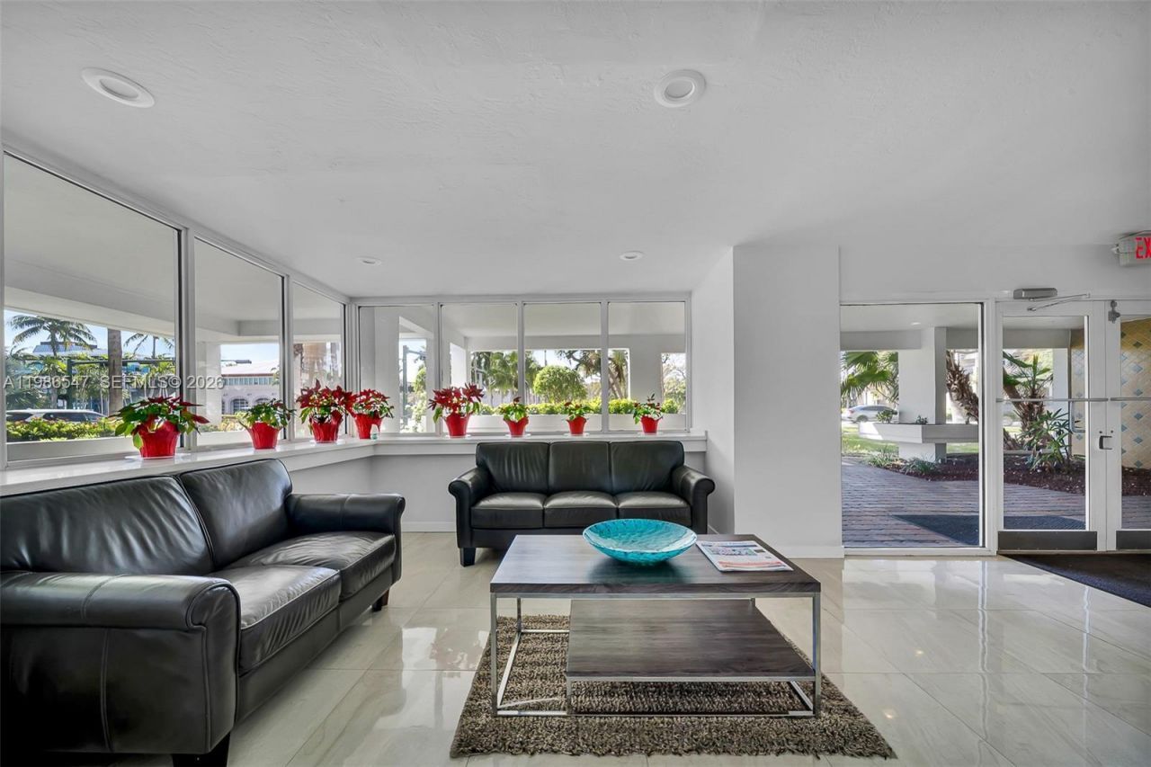 555 Crandon Blvd , Unit 53, Key Biscayne, FL 33149 Photo