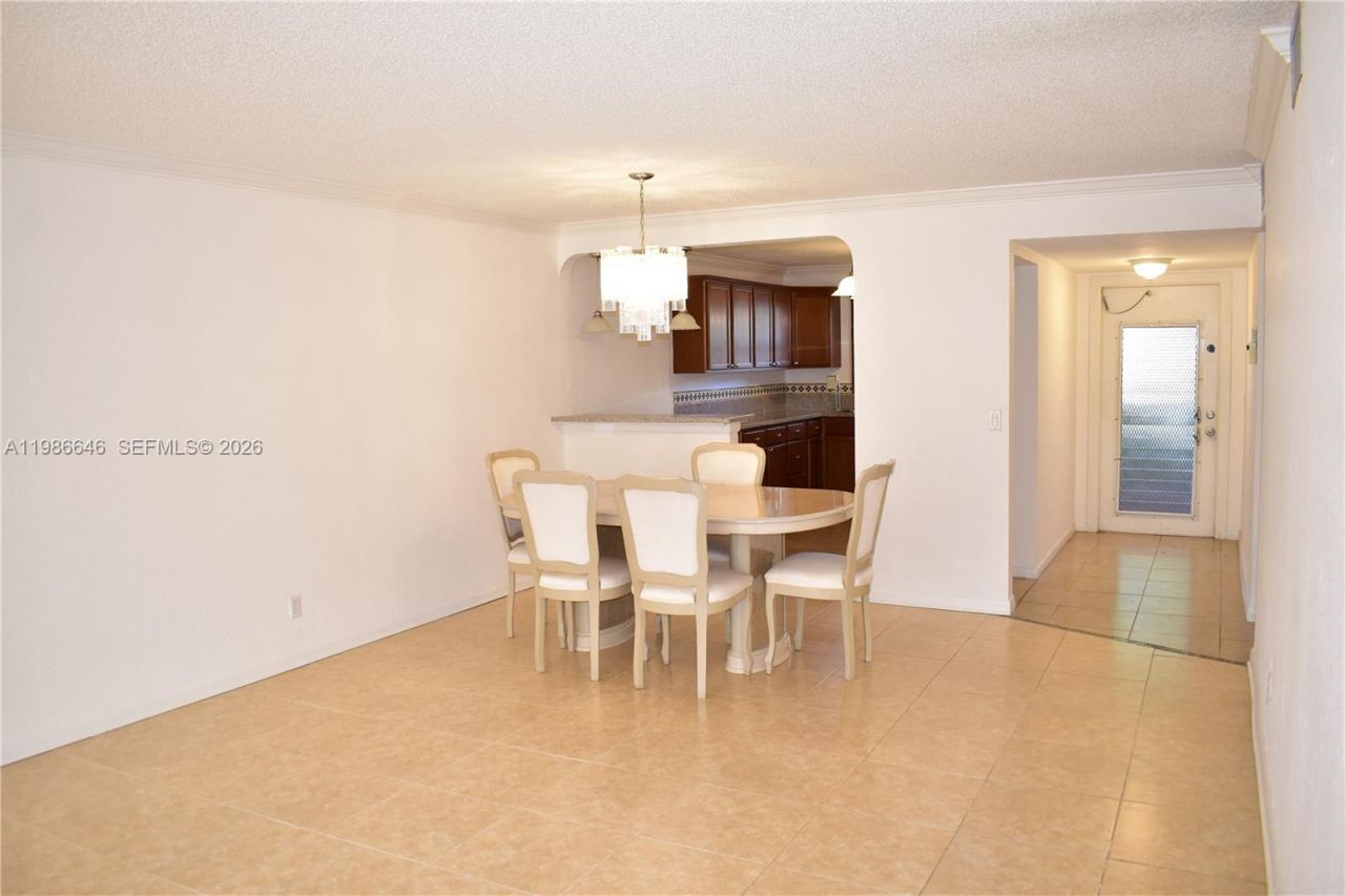 9561 Sunrise Lakes Blvd, Unit 106, Sunrise, FL 33322 Photo