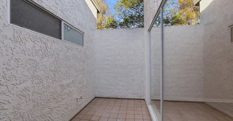 7419 Sunborough Ln, Sacramento, CA 95828 Photo