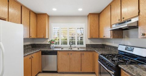 7419 Sunborough Ln, Sacramento, CA 95828 Photo