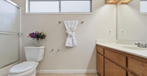 7419 Sunborough Ln, Sacramento, CA 95828 Photo