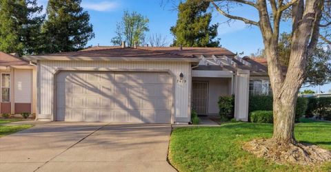 7419 Sunborough Ln, Sacramento, CA 95828 Photo