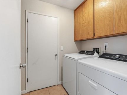 7419 Sunborough Ln, Sacramento, CA 95828 Photo