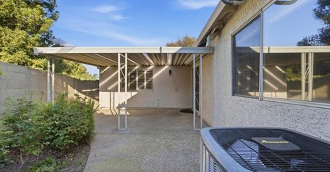 7419 Sunborough Ln, Sacramento, CA 95828 Photo