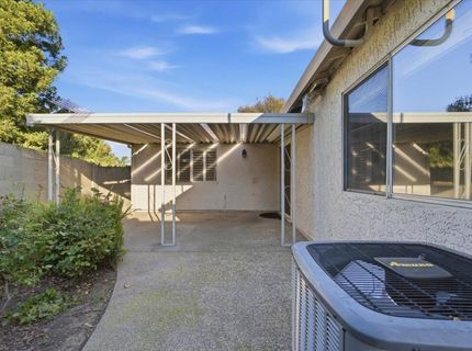 7419 Sunborough Ln, Sacramento, CA 95828 Photo