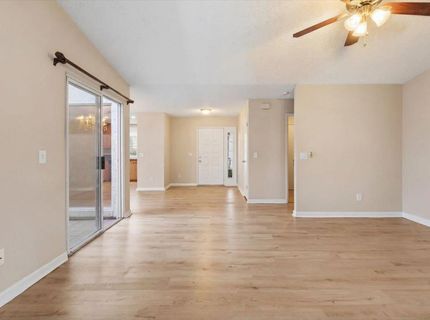 7419 Sunborough Ln, Sacramento, CA 95828 Photo