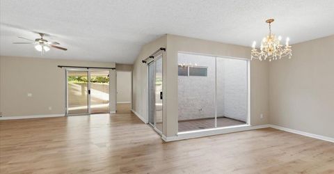 7419 Sunborough Ln, Sacramento, CA 95828 Photo