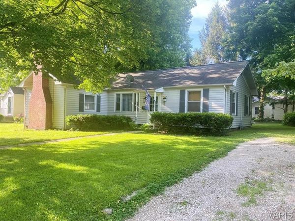 608 E South Street , Greenville, IL 62246