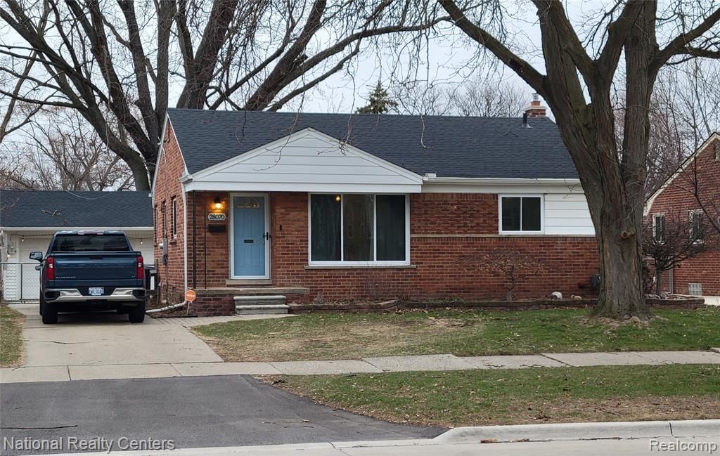 28070 W Chicago Street, Livonia, MI 48150 Main Photo