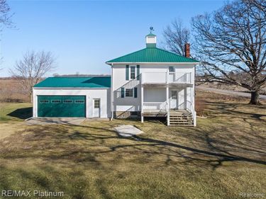 1136 S Nichols Road, Clayton Twp, MI 48473