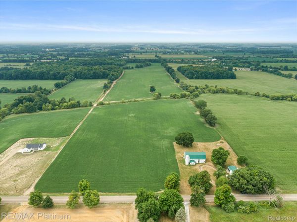 1136 S Nichols Road, Clayton Township, Mi 48473