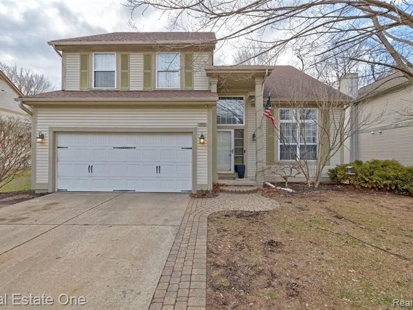 6923 Tangle Wood, Waterford Twp, MI 48327