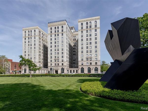 15 E Kirby Street, Detroit, MI 48202