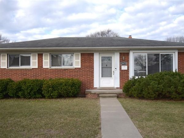 29579 Fairfield Drive, Warren, MI 48088