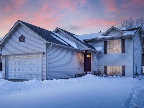 860 Sparrow Road, Waconia, MN 55387