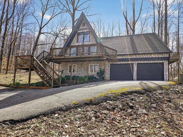 4523 E Parkwood Drive, Martinsville, IN 46151