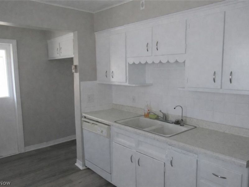 2015 Baxterly Avenue, Lakewood, OH 44107 Photo 5