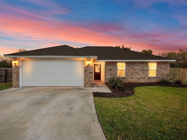 606 Powers Street , Lacy Lakeview, TX 76705