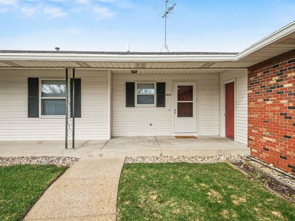 1853 Elizabeth Lane E, Jenison, MI 49428