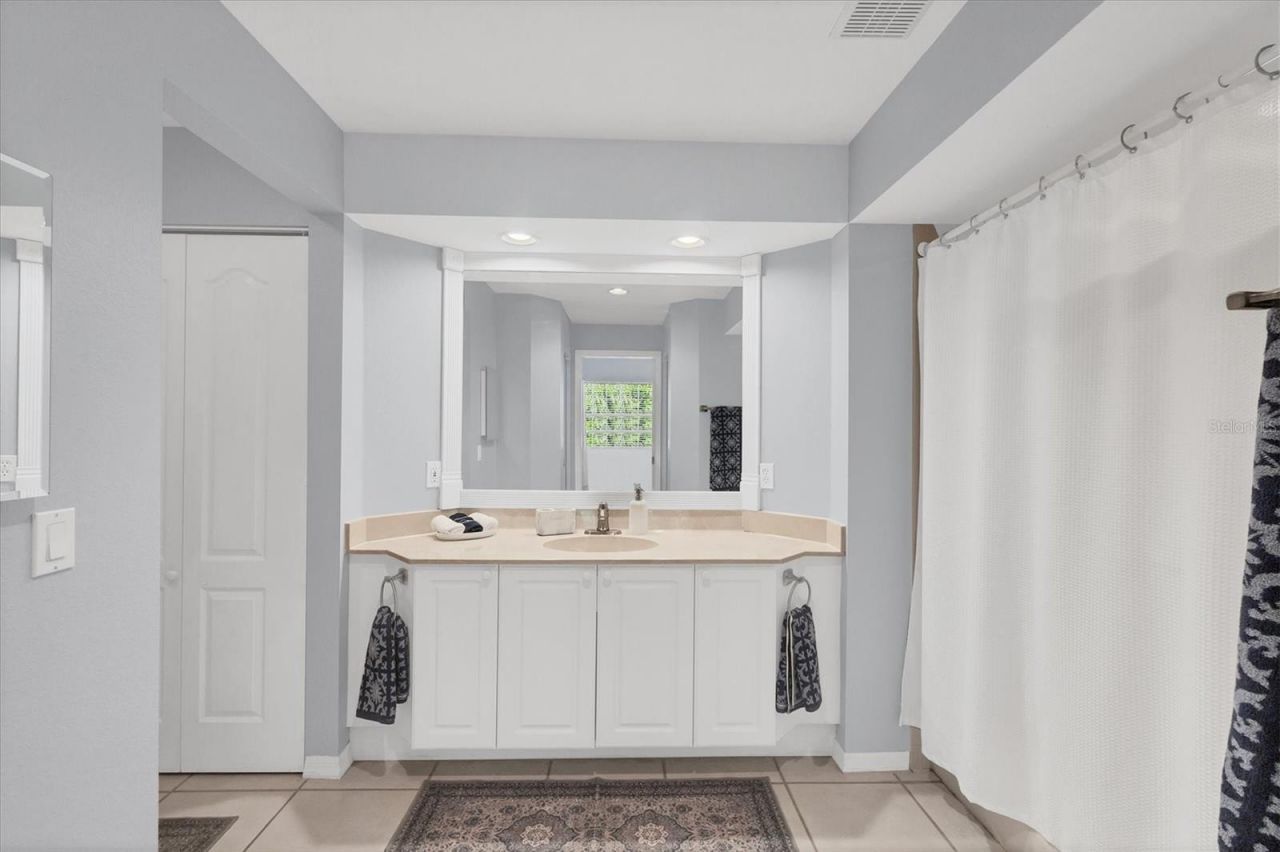 3803 54th Drive W, Unit 203, Bradenton, FL 34210 Photo