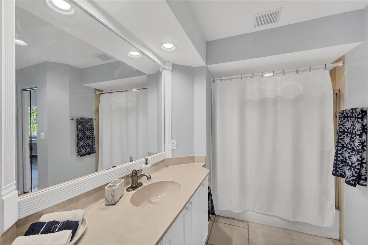 3803 54th Drive W, Unit 203, Bradenton, FL 34210 Photo