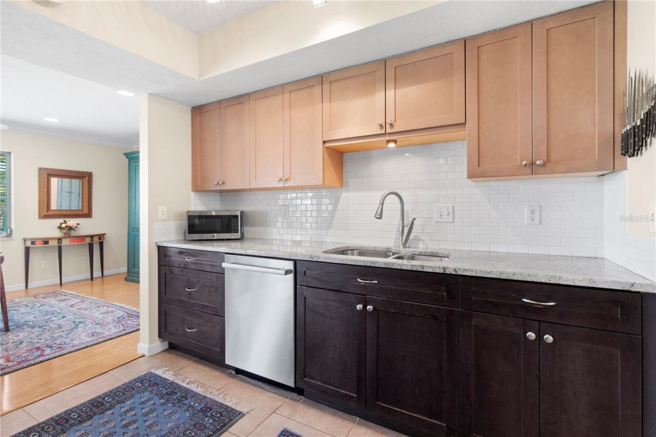 7926 Cypress Lake Drive, Sarasota, FL 34243 Photo