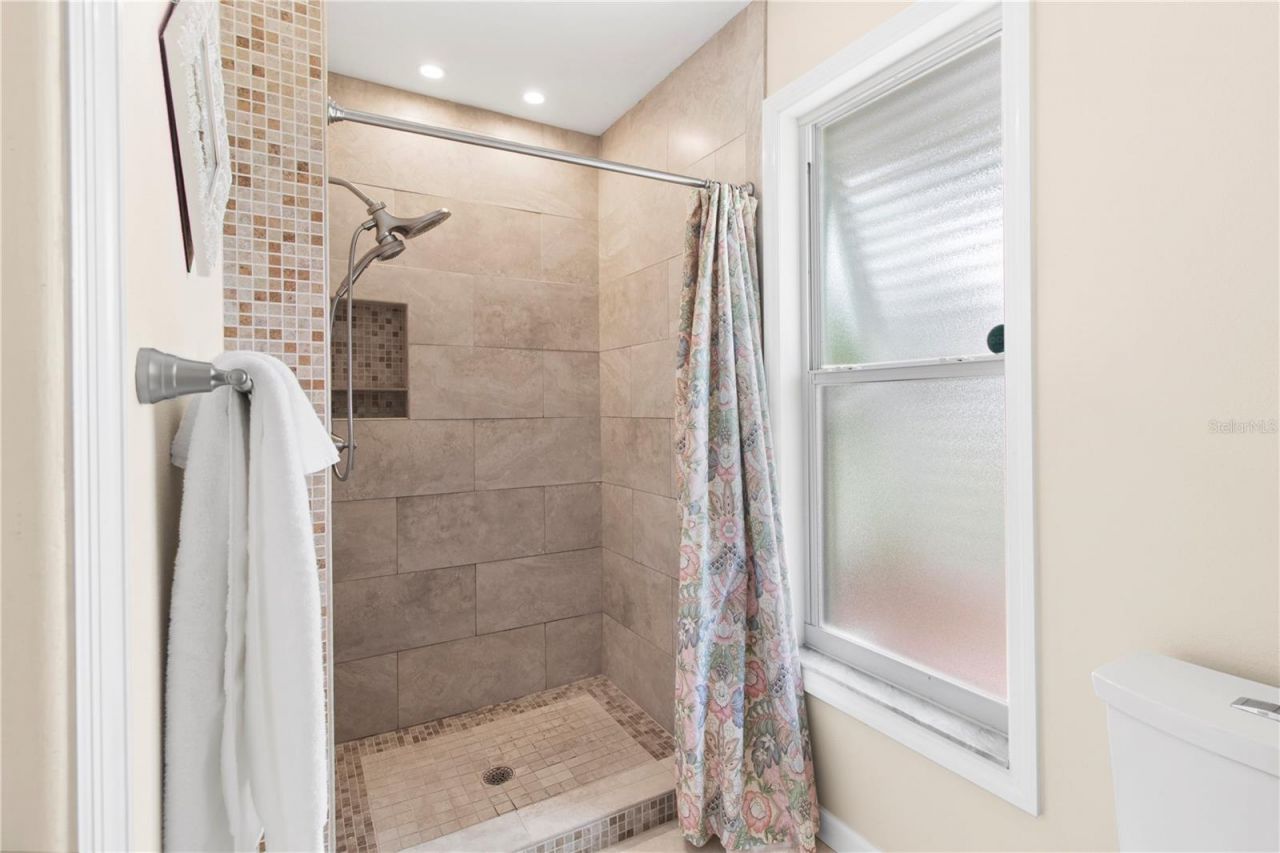 7926 Cypress Lake Drive, Sarasota, FL 34243 Photo