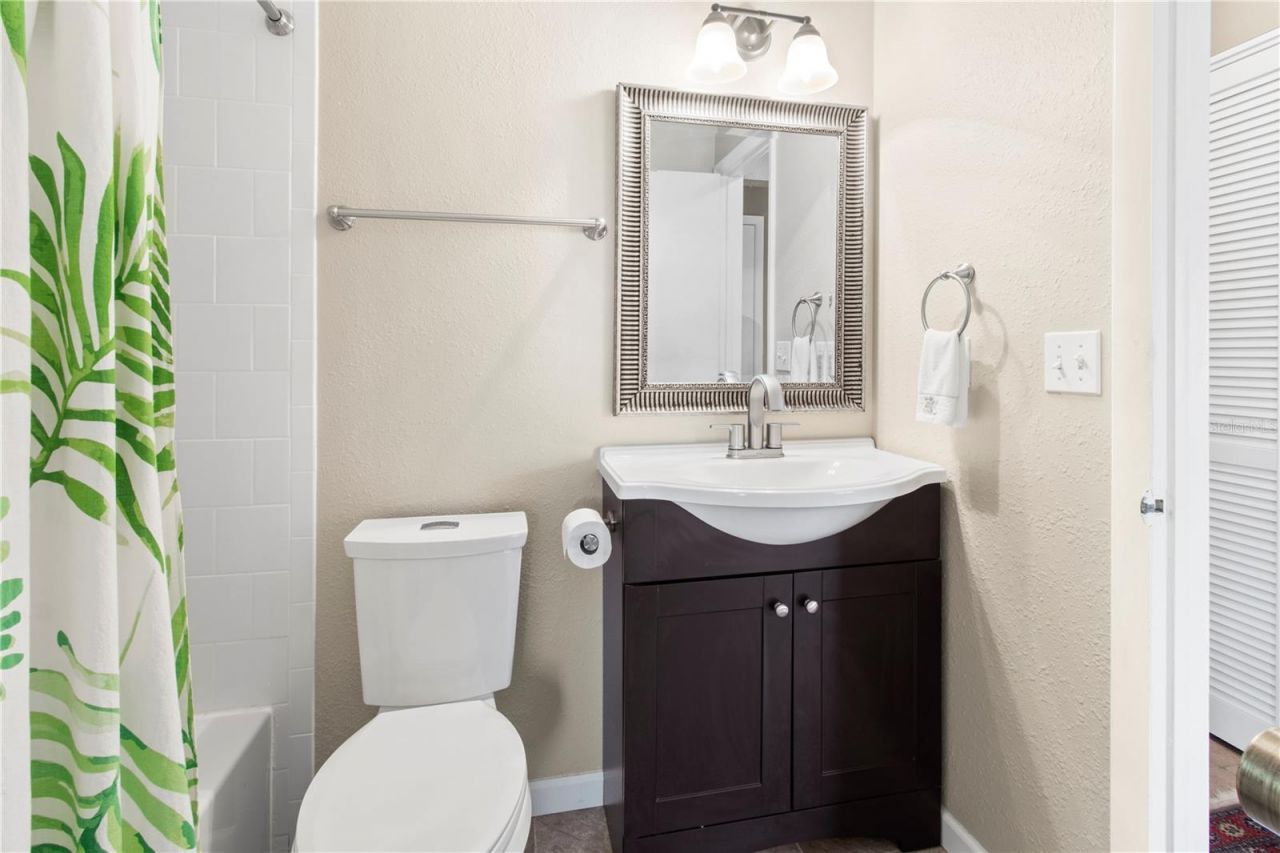 7926 Cypress Lake Drive, Sarasota, FL 34243 Photo