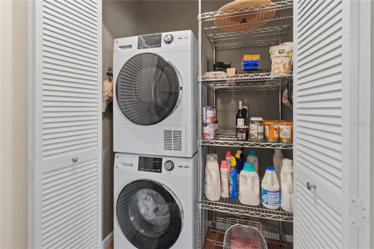 7926 Cypress Lake Drive, Sarasota, FL 34243 Photo