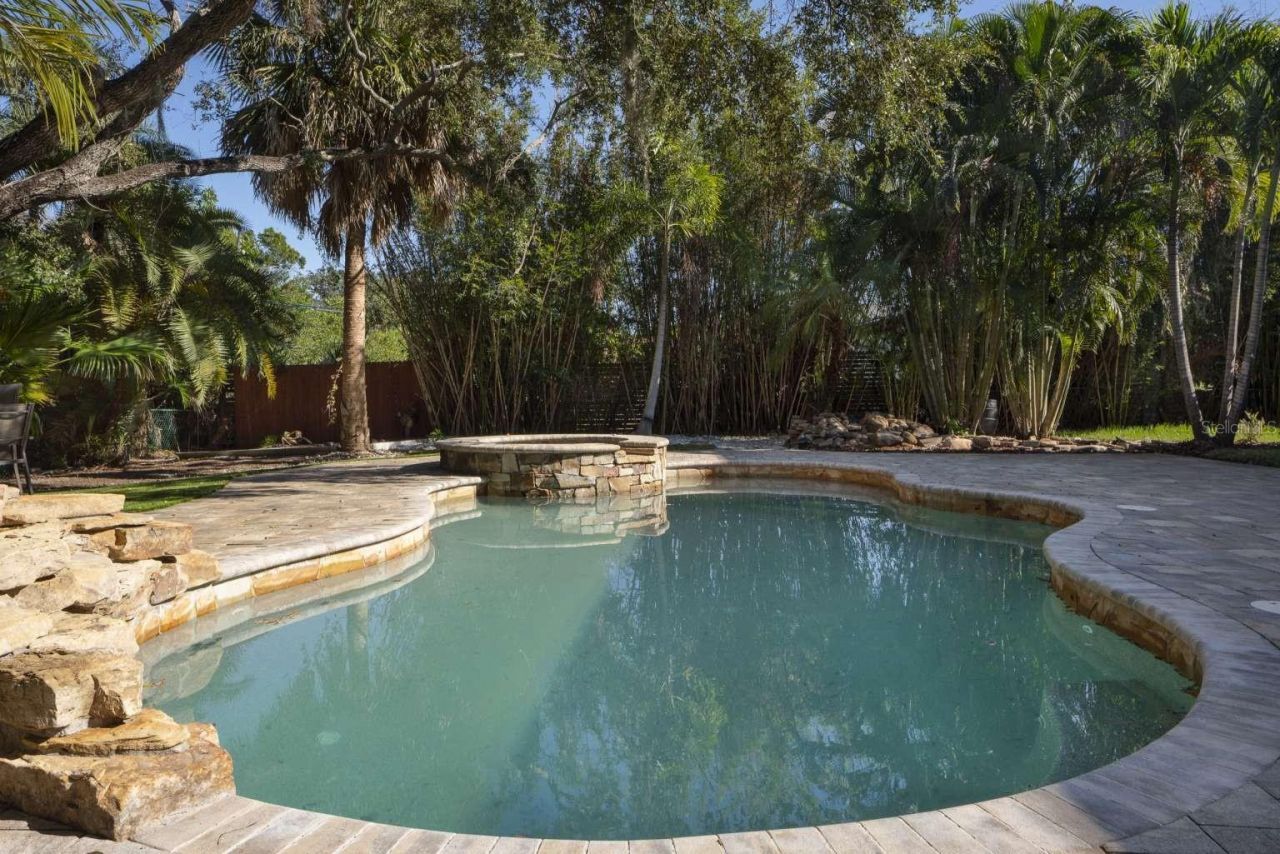 318 Rafael Boulevard Ne, Saint Petersburg, FL 33704 Photo