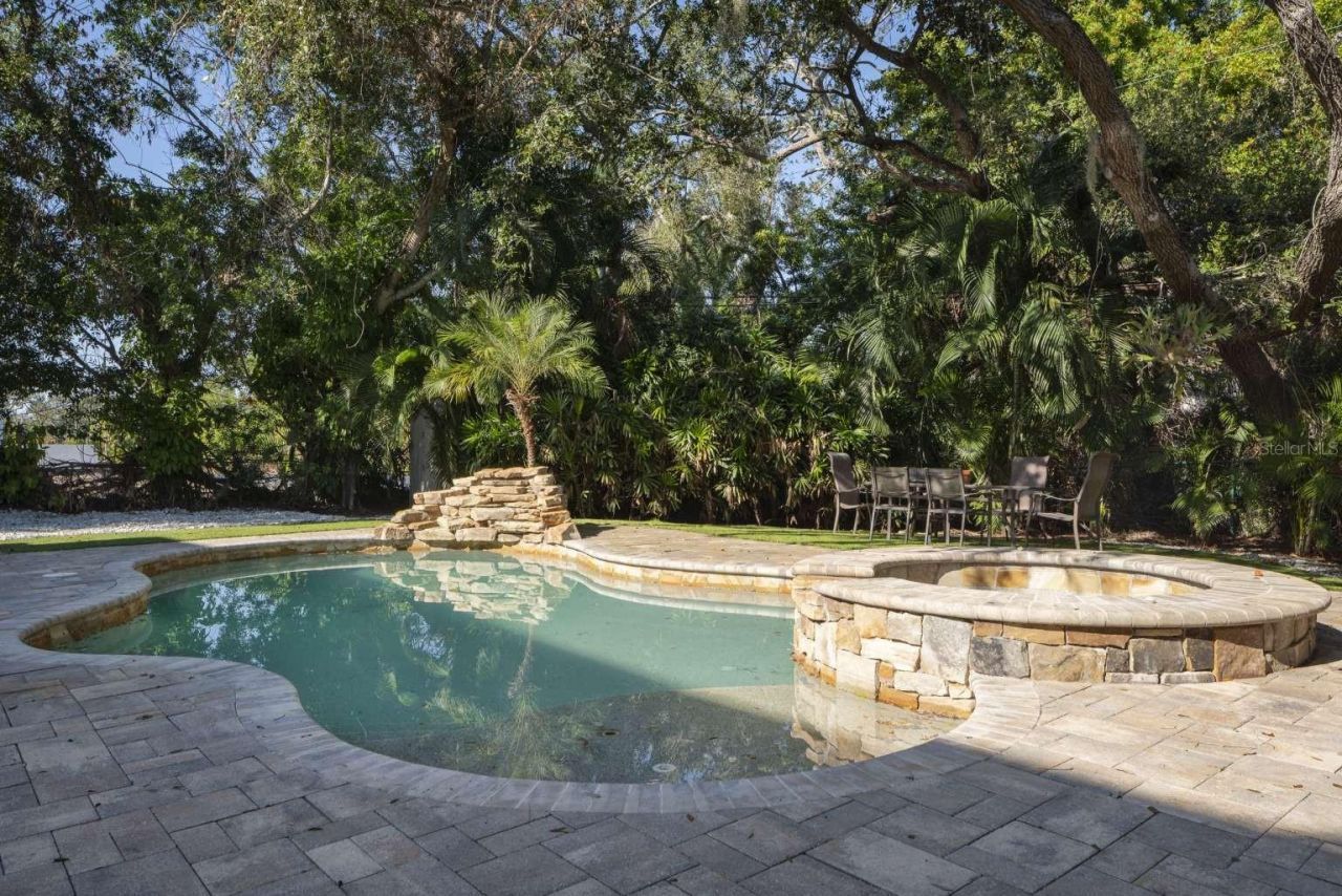 318 Rafael Boulevard Ne, Saint Petersburg, FL 33704 Photo