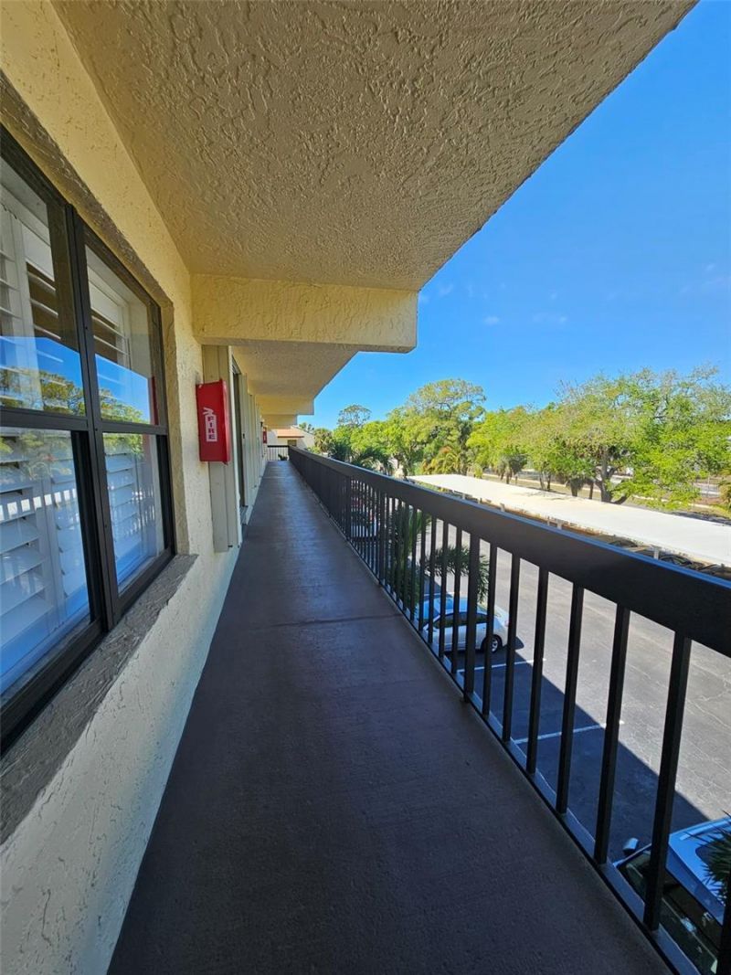 315 30th Avenue W, Unit B307, Bradenton, FL 34205 Photo