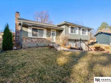 9947 Orchard Circle, Omaha, NE 68127