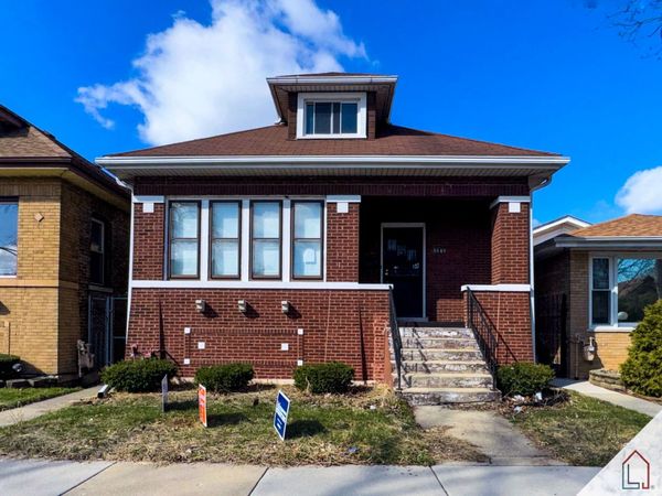 8640 S Bennett Avenue , Chicago, IL 60617