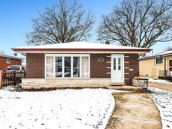 14832 Clifton Park Avenue , Midlothian, IL 60445