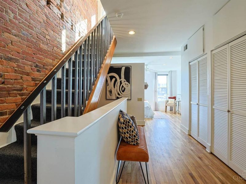 323 Milton Street, Cincinnati, OH 45202 Photo 22