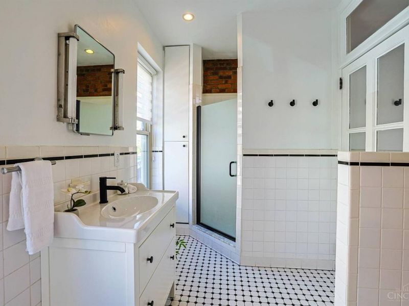 323 Milton Street, Cincinnati, OH 45202 Photo 23